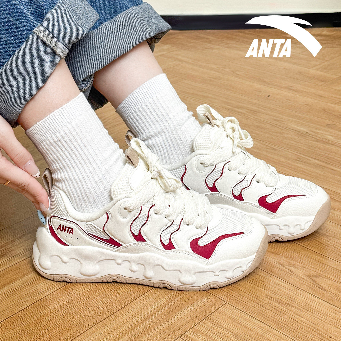 安踏奶糖女鞋2026春季新款厚底低帮面包鞋时尚轻便通勤休闲鞋子女