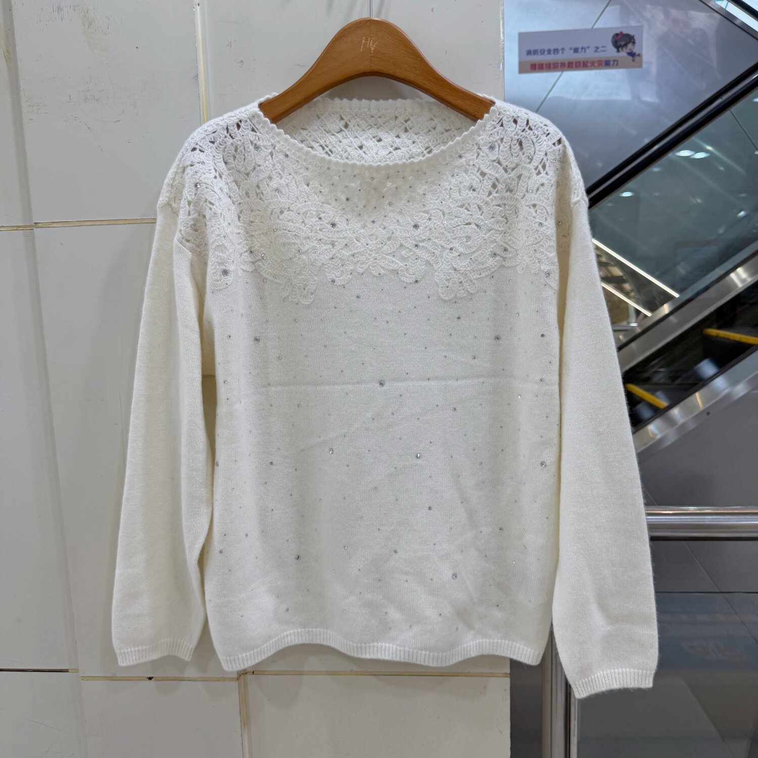 JY-8807欧货优雅圆领镂空绵羊毛满天星烫钻毛衣女柔软针织衫上衣