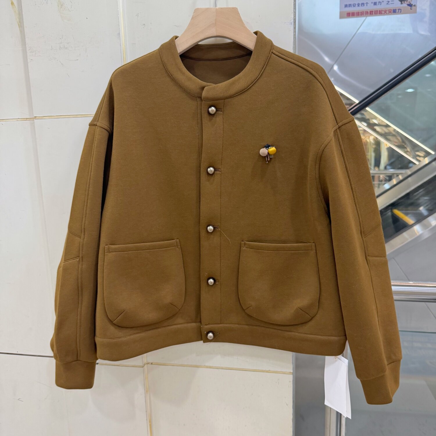 欧颜66385美式复古棒球服短外套女百搭宽松单排扣夹克减龄上衣秋