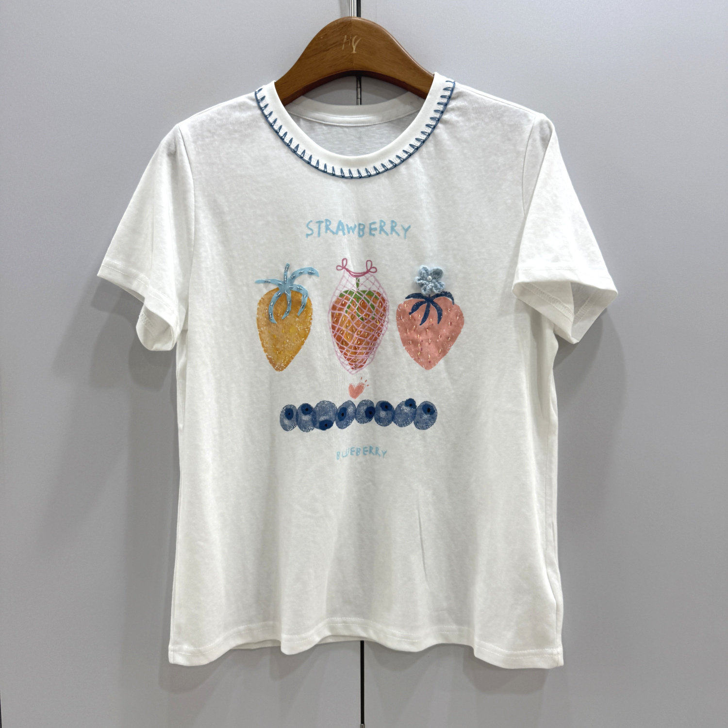 8231欧货可爱休闲风草莓印花短袖T恤女圆领宽松显瘦减龄百搭上衣