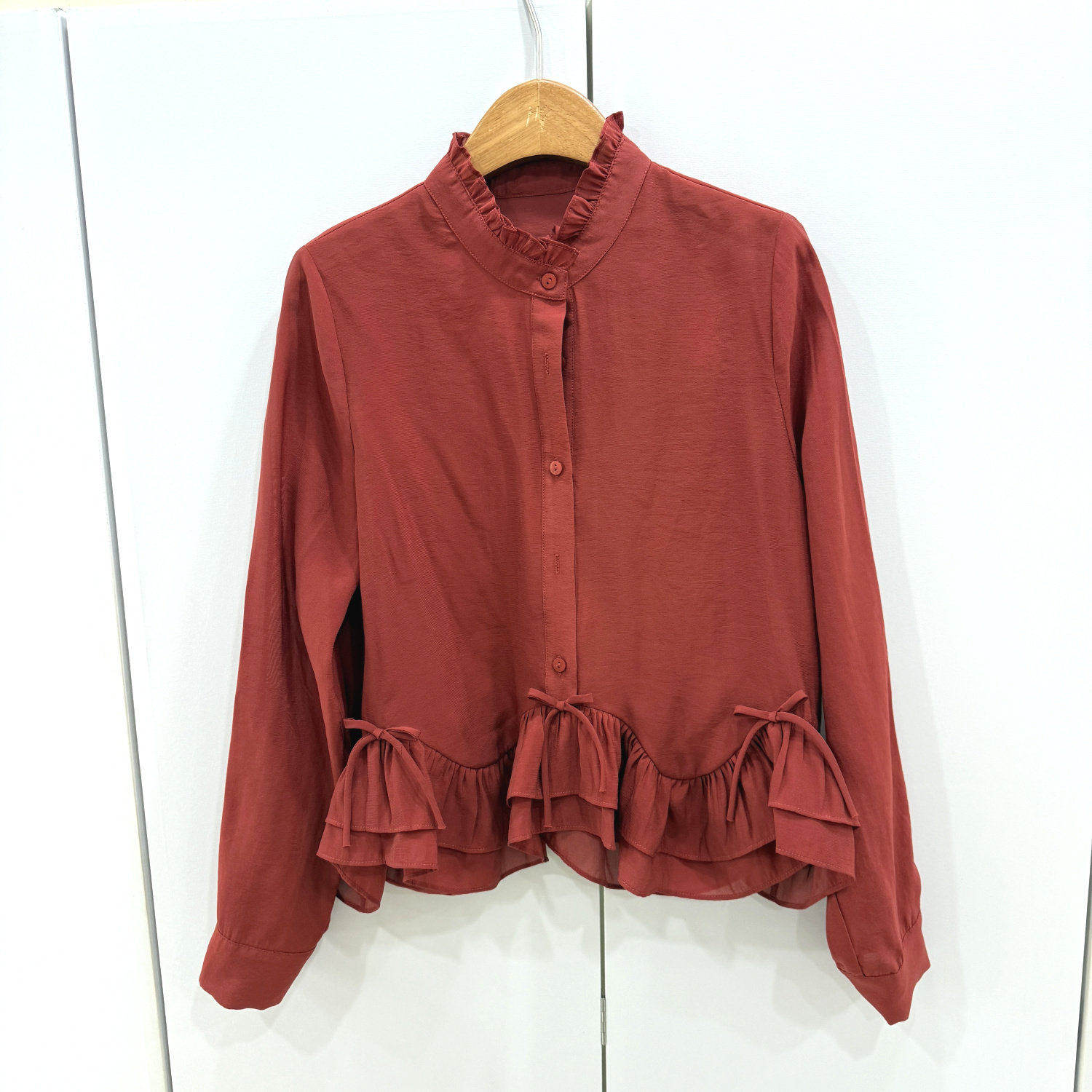 L68876欧洲站2026春韩版时尚百搭休闲宽松显瘦木耳立领单排扣衬衫,女装/女士精品,衬衫,淘宝优惠券,粉丝福利购,淘宝优惠卷