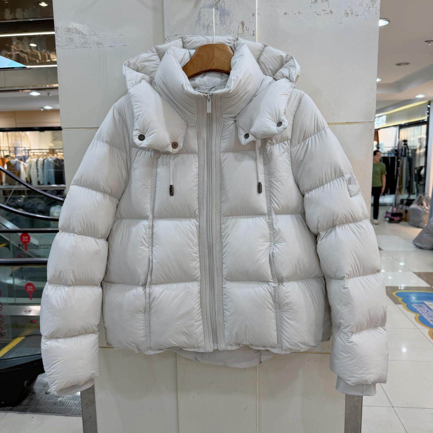 千慧依人608连帽短款泡芙羽绒服女加厚保暖90鸭绒小个减龄外套冬