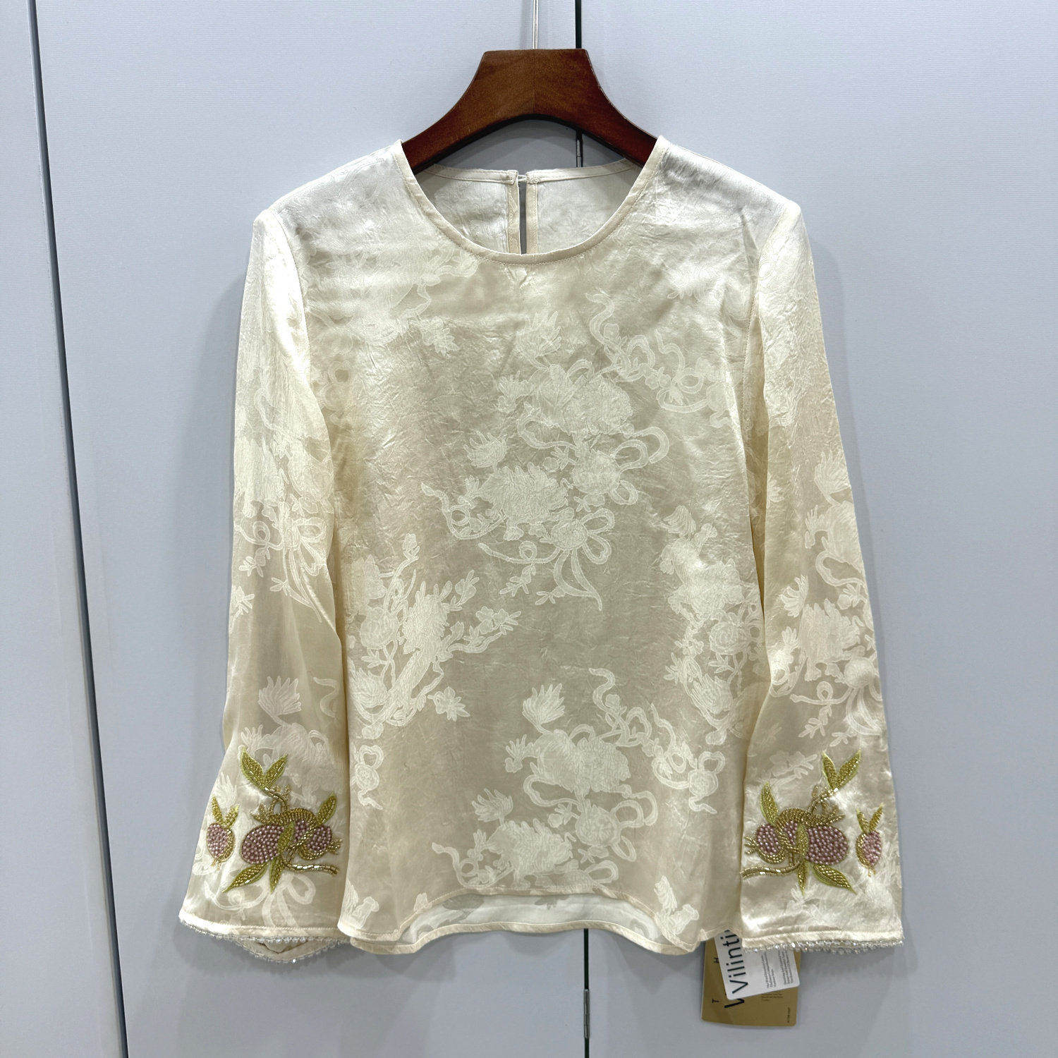 瓦琳汀娜72788欧洲站26春重工串珠刺绣袖口提花圆领醋酸衬衣小衫,女装/女士精品,衬衫,淘宝优惠券,粉丝福利购,淘宝优惠卷