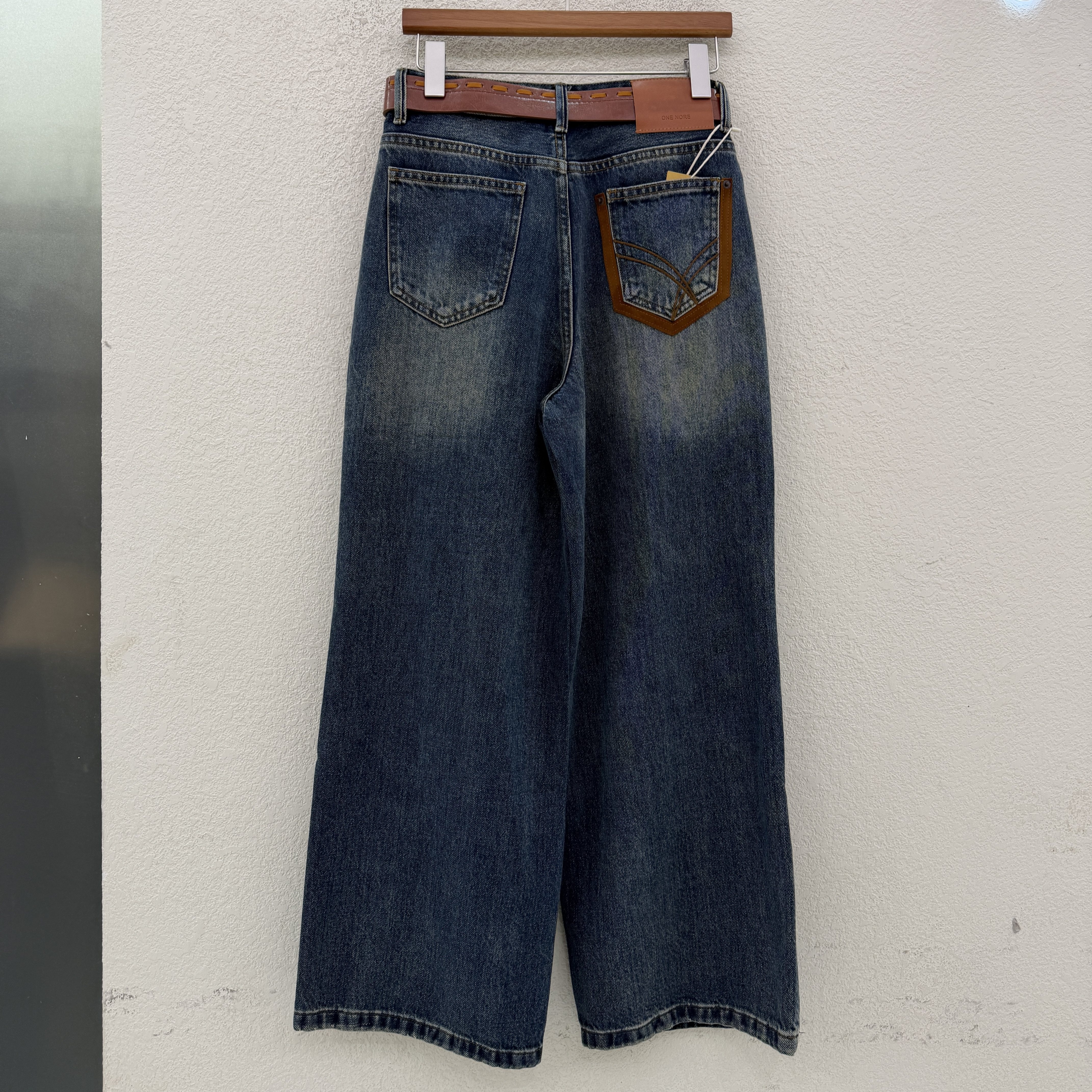 Jeans韩酷莱5583 秋款韩版高腰显瘦后袋撞色刺绣筒裤女牛仔阔腿裤