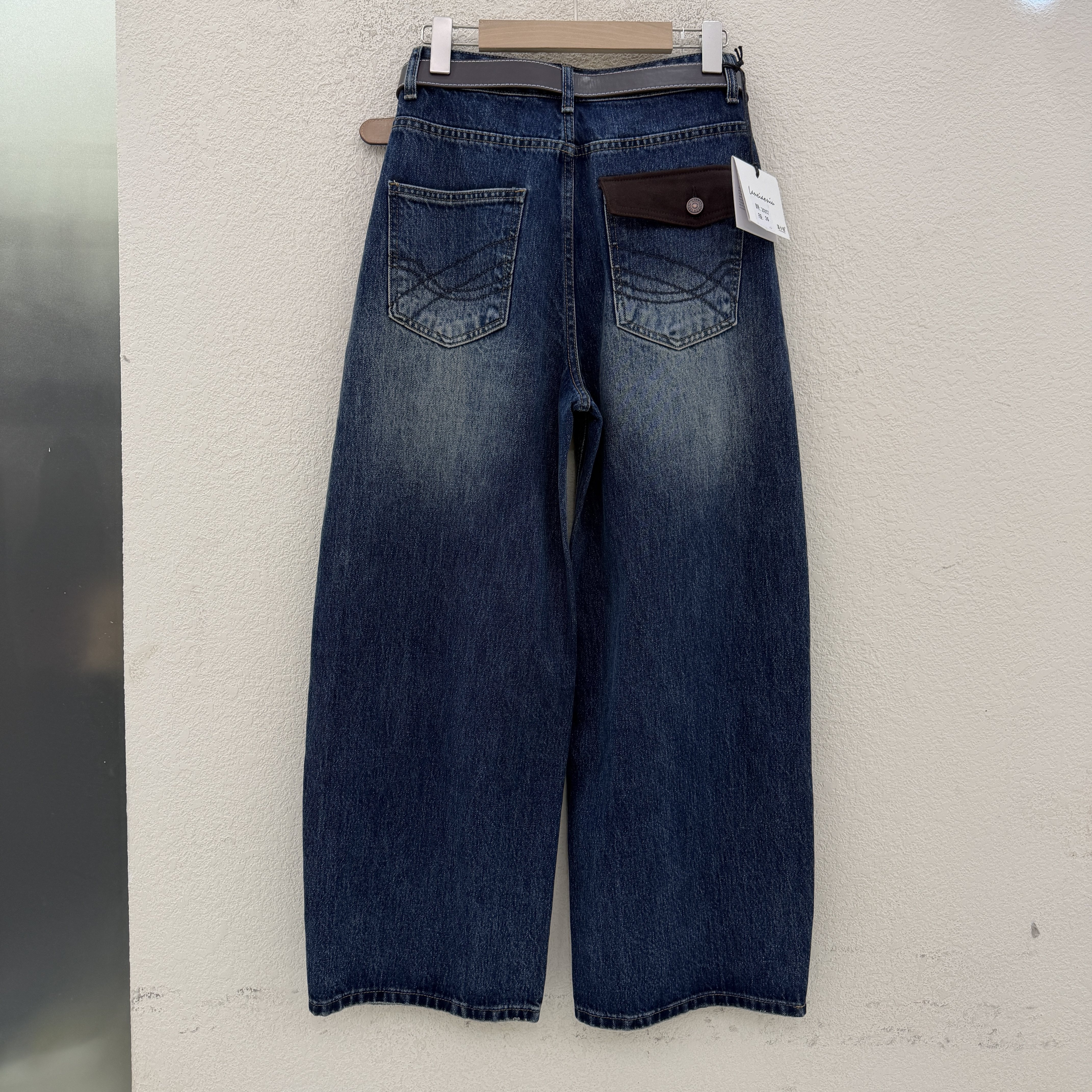 2026秋新款JEANS蓝小妞20357高腰显瘦无弹弯刀牛仔女宽松直筒裤秋