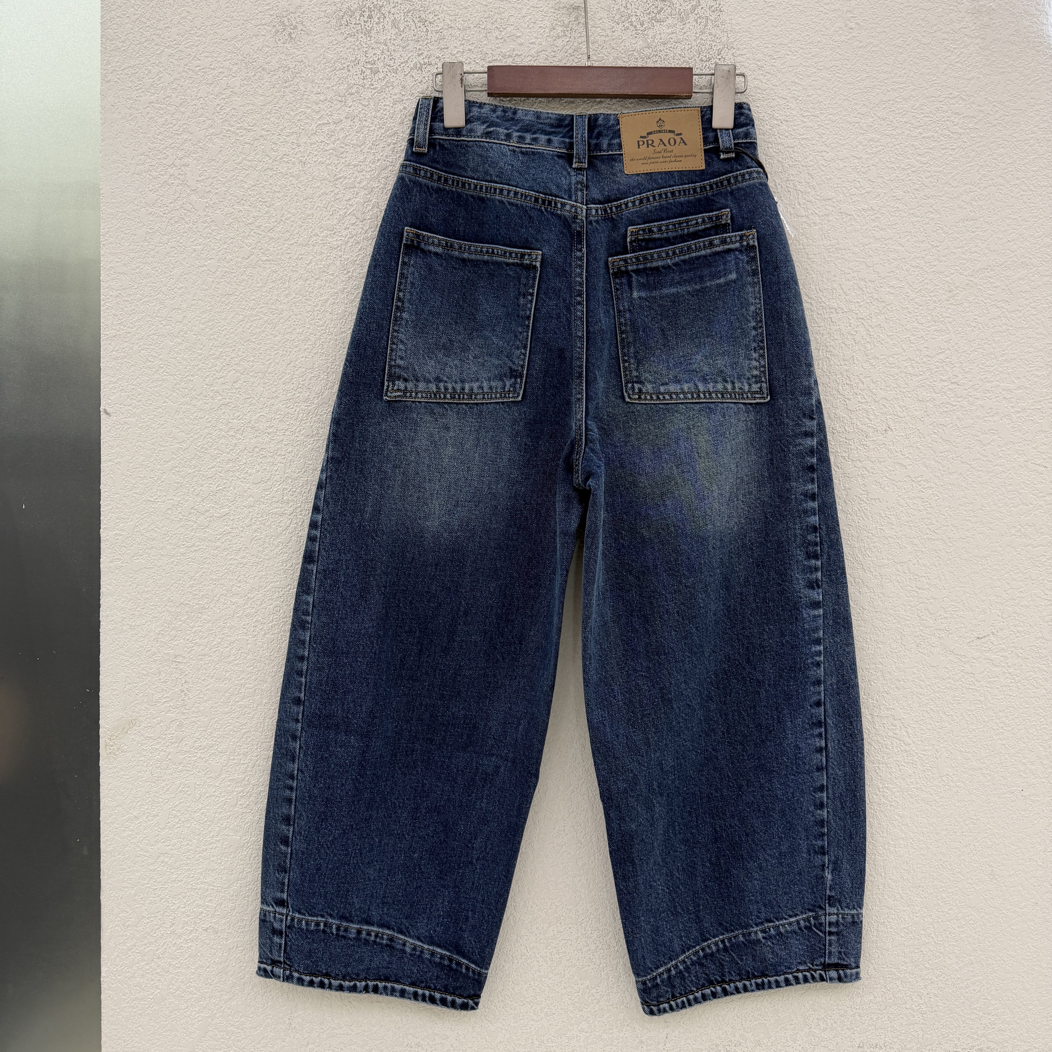 秋Q FASHION JEANS佐拿 芭度玄风9752弯刀牛仔裤女压线八分香蕉裤