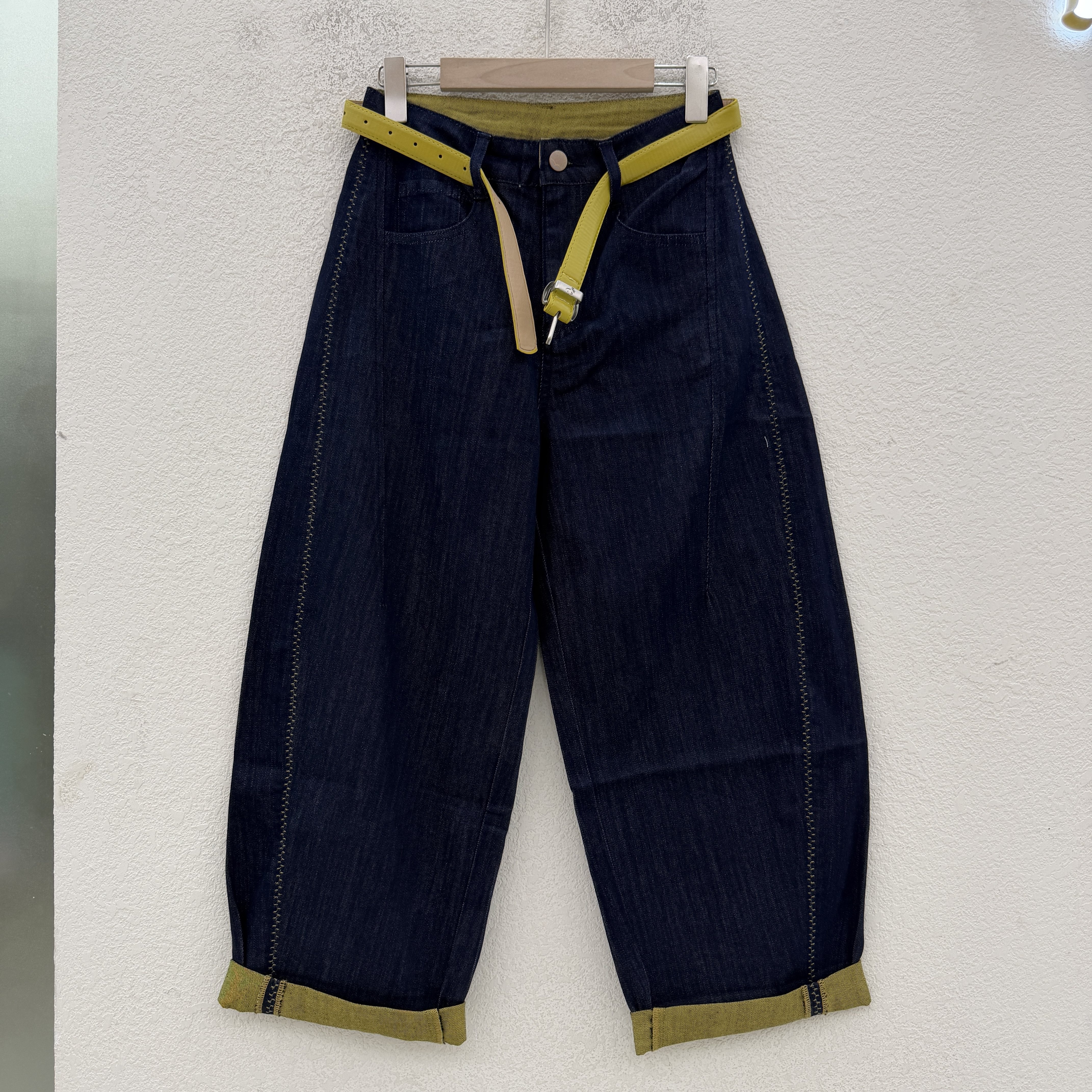 Q FASHION JEANS佐拿 芭度玄风10718牛仔裤女九分弯刀哈伦老爹裤