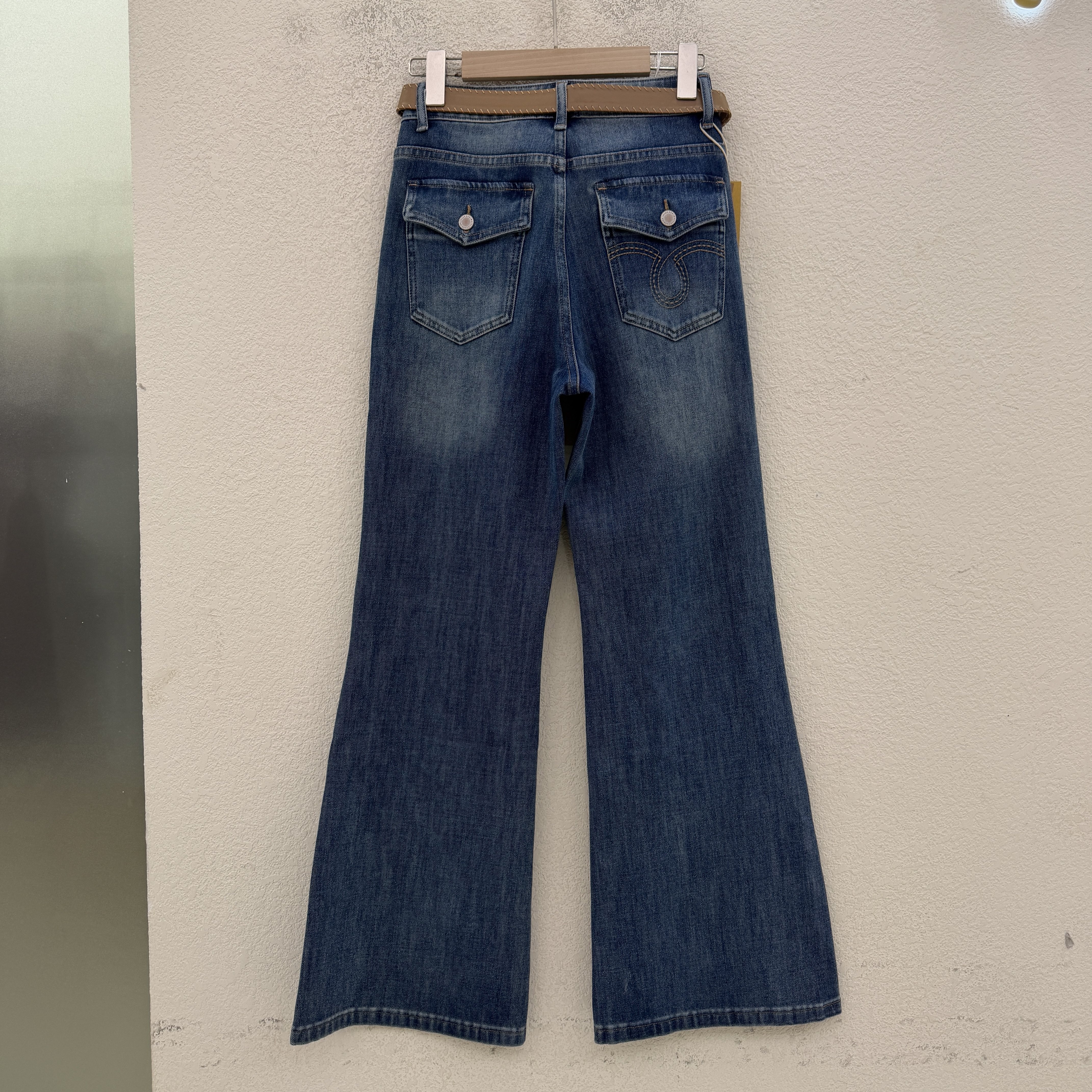 2026春款JEANS韩酷莱66233牛仔裤女高腰显瘦微喇裤修身弹力喇叭裤