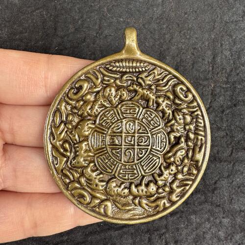 古玩杂项收藏仿古大清乾隆年制铜雕九宫八卦牌挂件吊坠