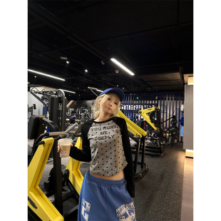 打底衫 JMJ T恤女春夏休闲百搭短款 字母波点印花拼色插肩长袖 美式