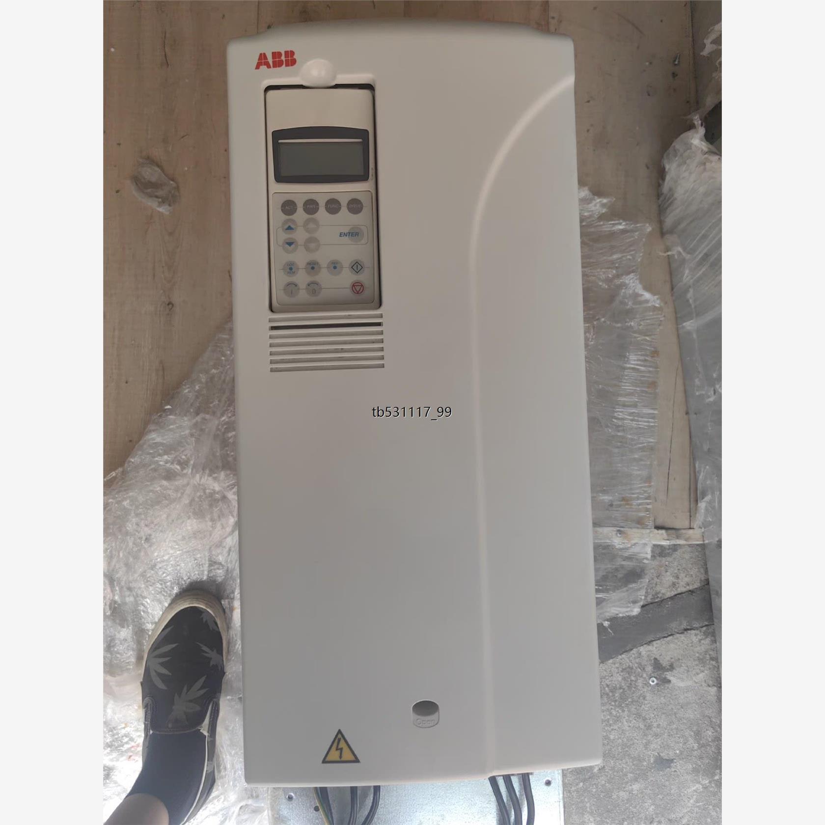 现货ABBACS800-11系列四象限18.5kW变频器ACS8议价