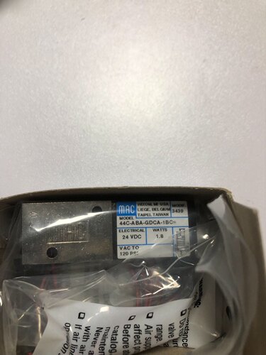 闲置正品MAC电磁阀44C-ABA-GDCA-1BC议价