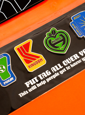 YKHD TAG LOGO品牌定制徽章胸针 卡通帽徽书包别针潮流锌合金饰品