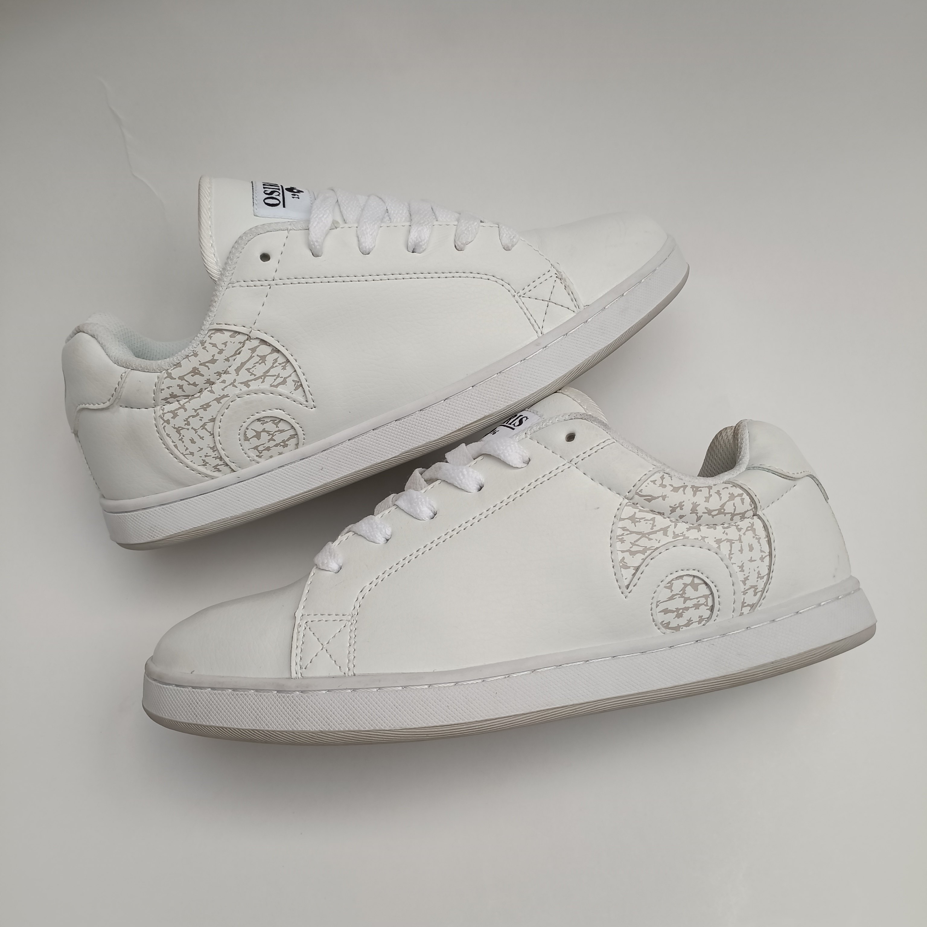 低帮osiris滑板鞋globe小面包鞋lakai大码鞋es街舞鞋etnies板鞋