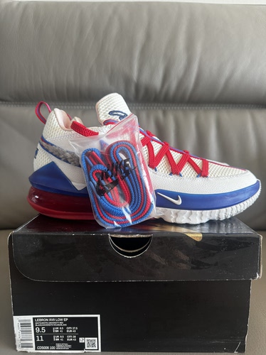 Nike Lebron 17 实战系带 低帮 篮球鞋 男女同款 白蓝红