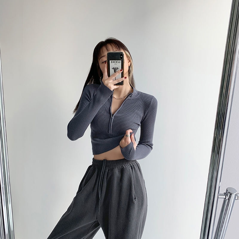 芷嫣慕半高领拉链坑条针织衫秋冬毛衣长袖套指短款打底衫显瘦修身