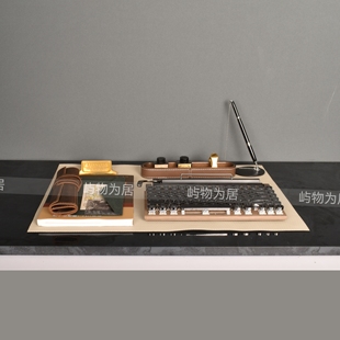 屿物为居 中古风样板间架空层书房书桌皮革手作办公主题饰品摆件