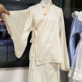 135斤以内可穿 胸围100 交领上衣 米黄色明制琵琶袖