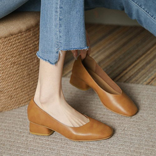 复古方头粗跟软皮新款韩版奶奶鞋