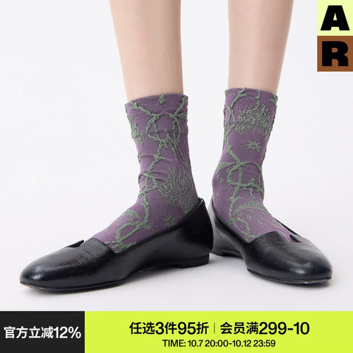 AR袜子女款紫色浮雕短袜复古亮光丝花纹撞色趣味无骨中筒袜设计感