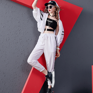 纷彩鲨鱼运动休闲套装女秋夏季新款欧货连帽防晒外套休闲裤两件套