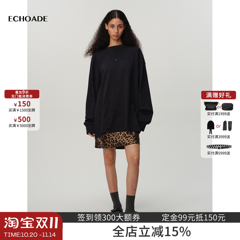 ECHOADE圆领落肩刺绣长袖T恤