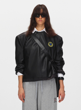 ECHOADE灵动松弛 精选pu材质宽松廓型下摆毛边垫肩设计皮衣外套