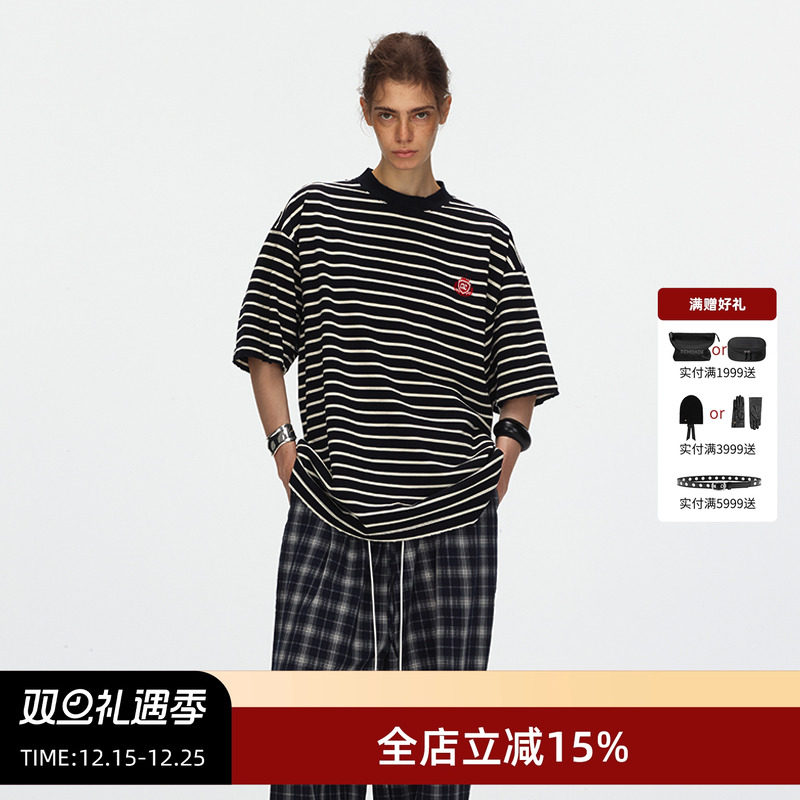 ECHOADE小圆领水洗做旧落肩T恤