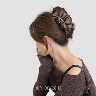 缎面褶皱抓夹女气质百搭大号发夹扎发头饰鲨鱼夹后脑勺发抓发饰