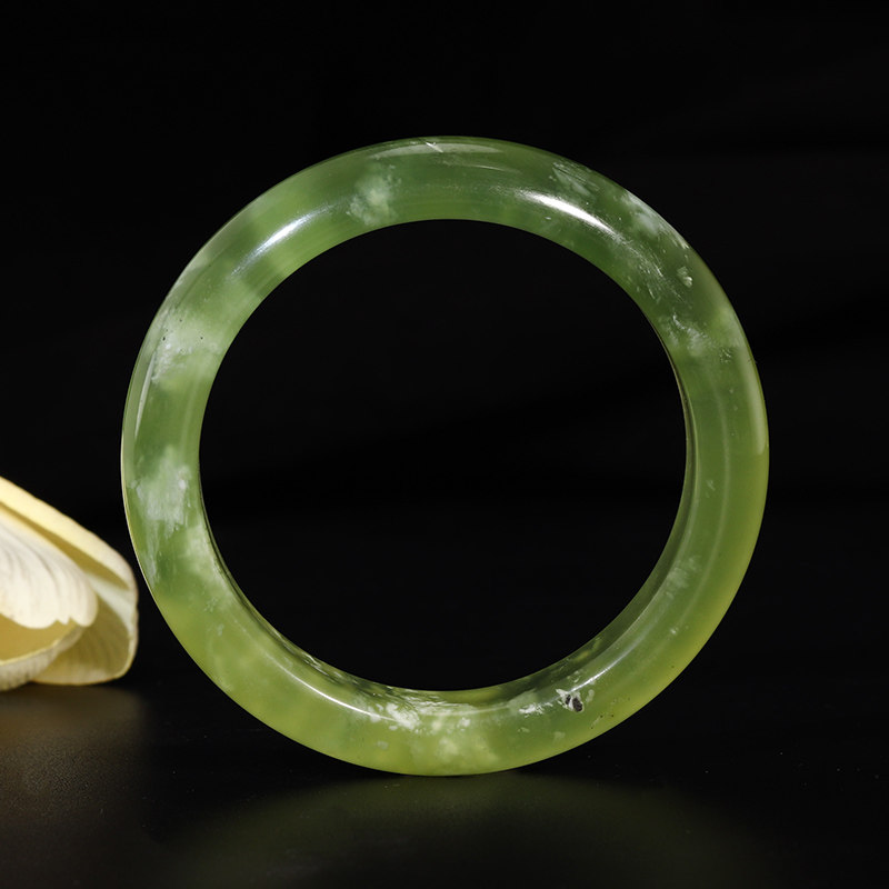 辽宁岫玉手镯牛油果冰种飘花岫岩玉古风民族风纯天然玉镯送人礼物
