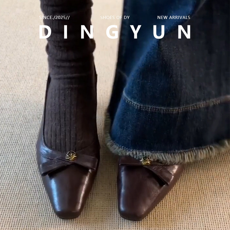 【丁允】复古气质浅口高跟鞋女方头山茶花蝴蝶结粗跟玛丽珍鞋2026