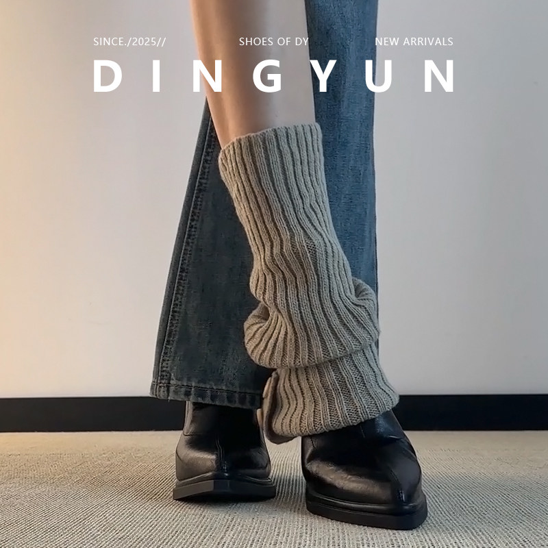 便携后拉链尖头黑色马丁靴女