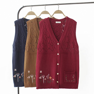 针织马甲大码v领刺绣镂空坎肩女