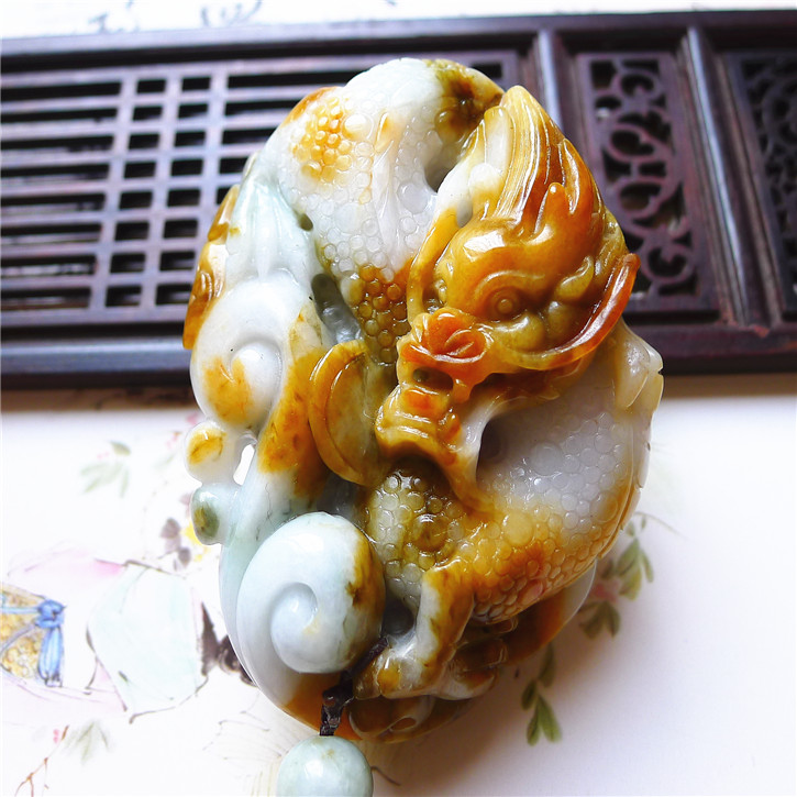 正品天然翡翠A货老坑种翡翠 龙行天下手玩件 配鉴定证书