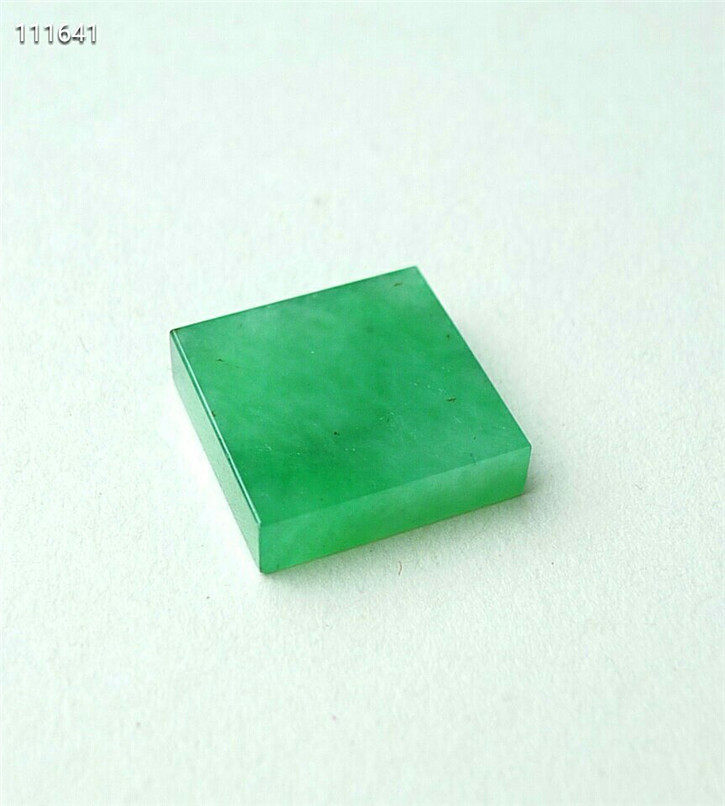 正品天然翡翠A货老坑种翡翠 精美阳绿色戒面 配鉴定证书