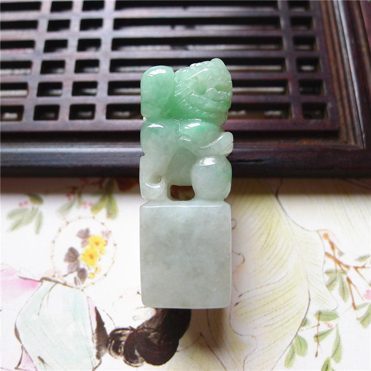 正品天然翡翠A货老坑种翡翠 精美招财进宝印章吊坠 配证书237