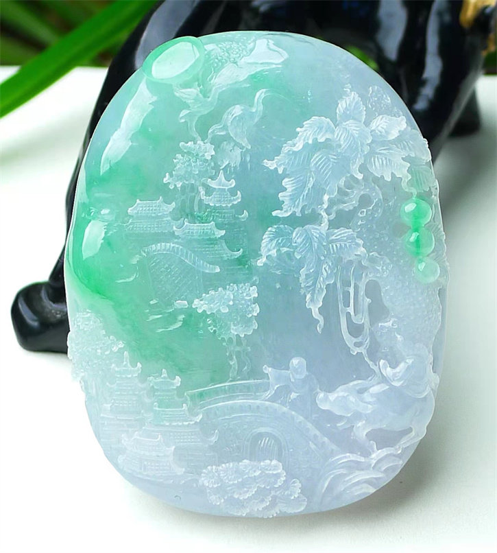天然翡翠老坑种精雕水润吊坠