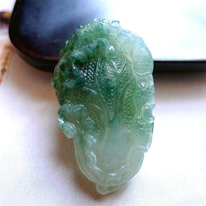 天然翡翠A货精雕老坑种精美水润招财白菜吊坠配证书