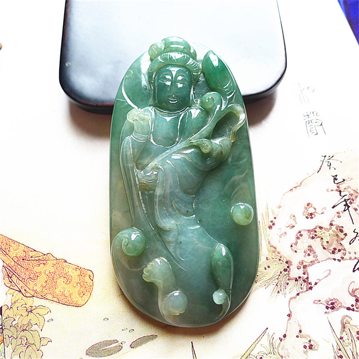 天然缅甸翡翠A货老坑种精雕精美水润观音吊坠配证书
