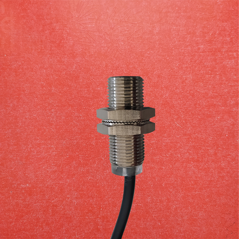 IP68防水M12自保持接近开关常开