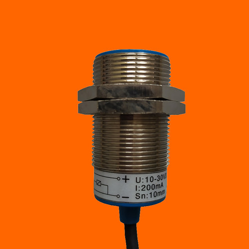 IP68防水M30接近开关pnp常闭10mm
