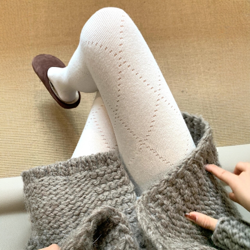 奶白透肉连裤袜的鲨伤力巨显瘦