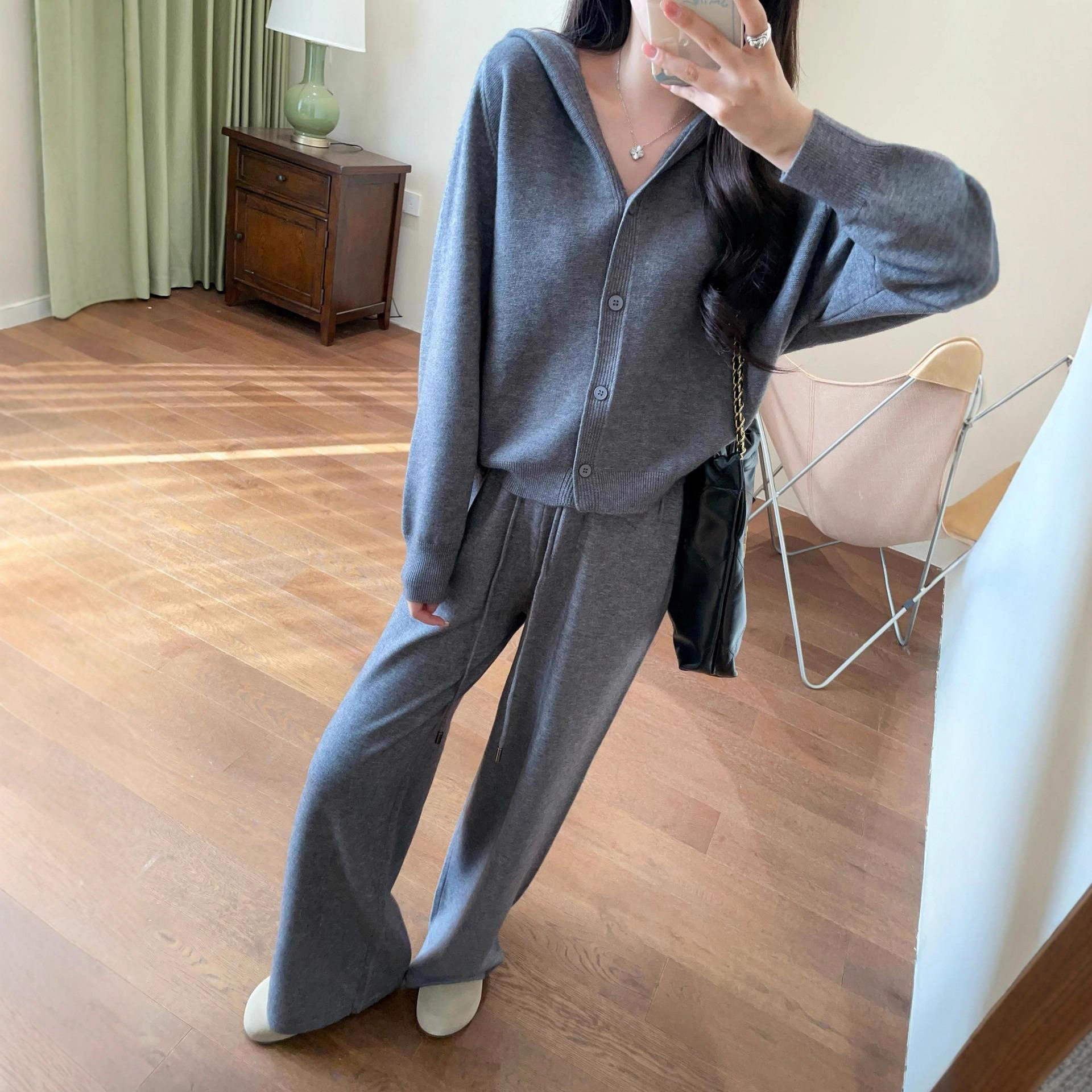 春不晚 立体剪裁 羊毛混纺柔软轻盈宽松落肩针织连帽衫阔腿裤
