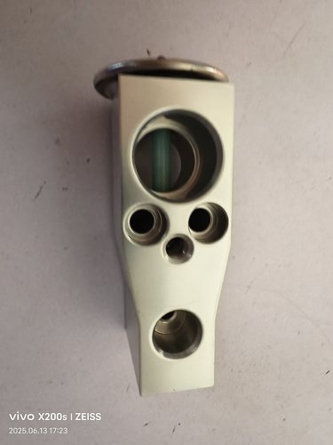 适用于长安新之星金牛星欧诺欧力威老奔奔新奔奔悦翔V3空调膨胀阀