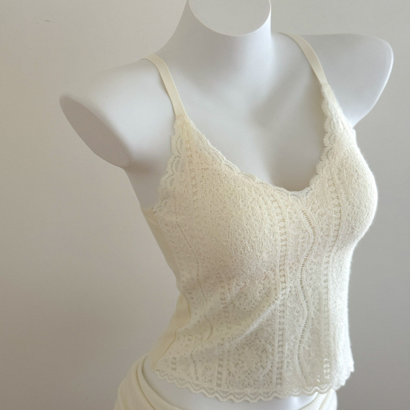 毛绒绒蕾丝法式保暖背心加棉抗静电自带胸垫亲肤磨毛秋冬吊带内搭,女士内衣/男士内衣/家居服,保暖背心,淘宝优惠券,粉丝福利购,淘宝优惠卷