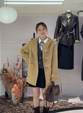 连帽牛角扣外套女冬季2025年新款韩版宽松加厚保暖双面羊毛大衣