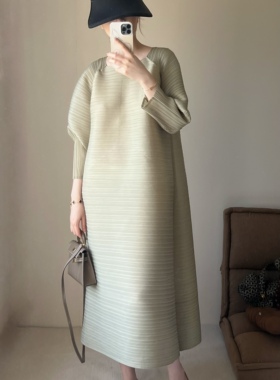 TVTV 复古感～褶皱鼠尾草灰绿宫廷泡泡袖宽松超长连衣裙孕妇