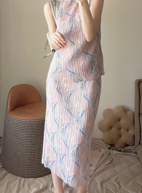 TVTV 和风印花～褶皱日式温柔印花小高领背心上衣半裙套装