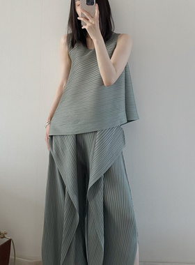 TVTV 轻巧鼠尾草～褶皱灰绿色不规则背心海带裤双层阔腿裤