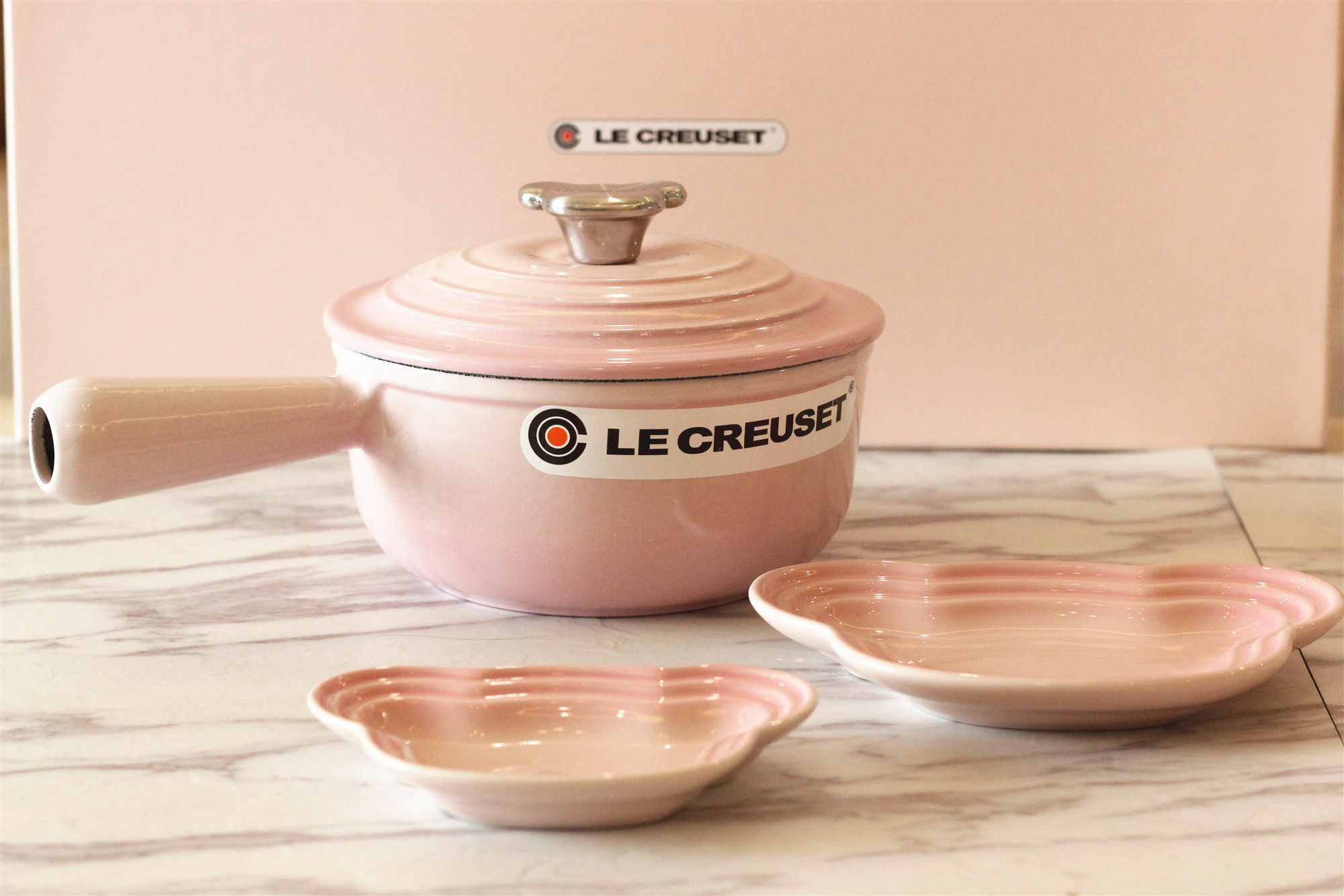 【法国】酷彩le creuset珐琅铸铁单柄奶锅冬青酱汁锅16cm限量熊扣